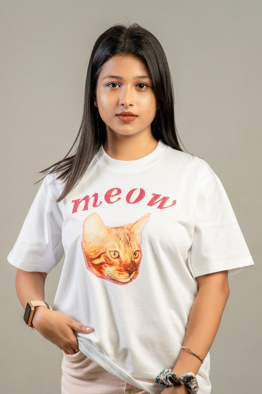 "Meow" Cat Graphic T-Shirt | Women's Trendy Relaxed Fit Tee